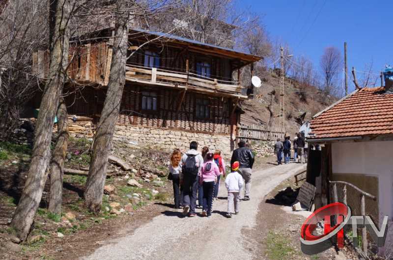 Çorum'da Nisanda 300 Kişi ile 6 Doğa Yürüyüşü
