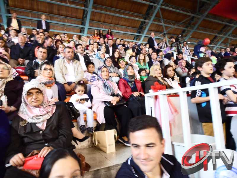 ÇORUM'DA 23 NİSAN KUTLAMALARI 