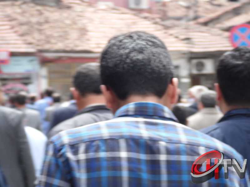 MURAT DEMİREZEN'İN CENAZESİNDE SEVGİ SELİ VARDI