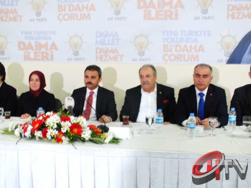 BAŞKAN KÜLCÜ ANİTTA OTELDE BASIN TOPLANTISI YAPIYOR