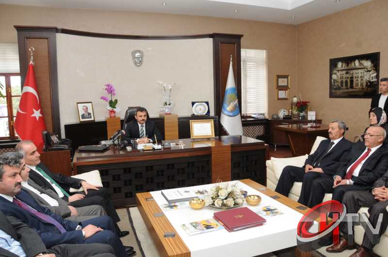 BAŞKAN KÜLCÜ :AK PARTİ İÇERİSİNDE SİYASET YAPAN HAİNLER BU SEÇİMLERDE BELEDİYE ALEYHİNE ÇALIŞTI