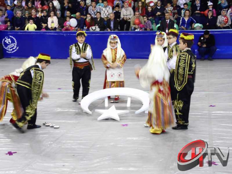 ÇORUM'DA 23 NİSAN KUTLAMALARI 