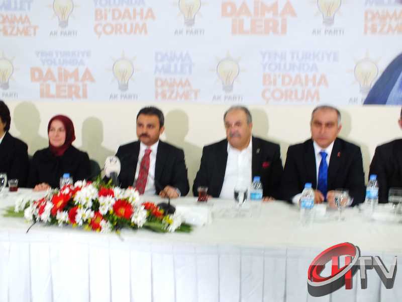 BAŞKAN KÜLCÜ ANİTTA OTELDE BASIN TOPLANTISI YAPIYOR