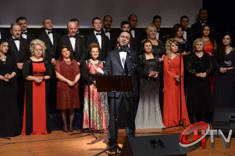 Çorum  Belediyesi Kültür ve Sosyal İşleri Türk Sanat Müziği Konseri, izleyenleri adeta büyüledi.Çorum Devlet Tiyatro Salonunda gerçekleşen Konser tek kelimeyle muhteşemdi.Devlet tiyatro Salonu Tıklım tıklım doldu ve Salon dışına Belediye tarafından sinevizyon kuruldu.