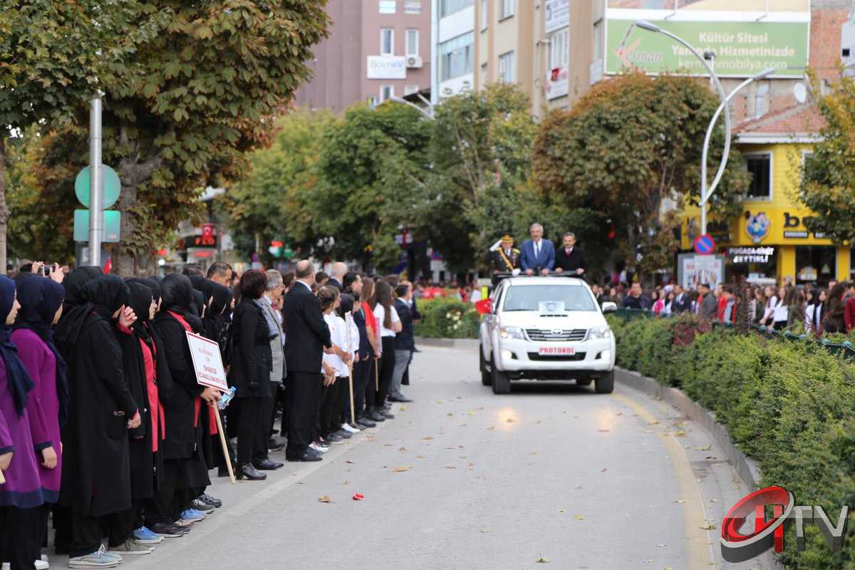 29 EKİM'DE ÇORUMDA COŞKULU KUTLAMA