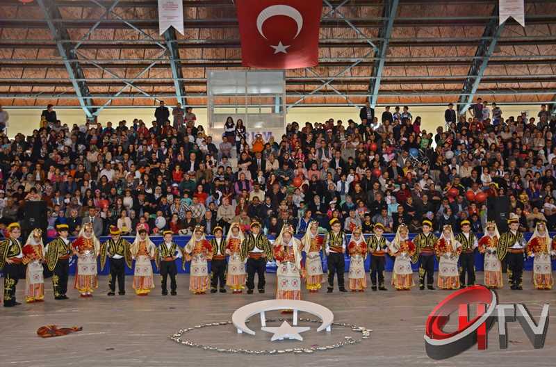 ÇORUM'DA 23 NİSAN KUTLAMALARI 