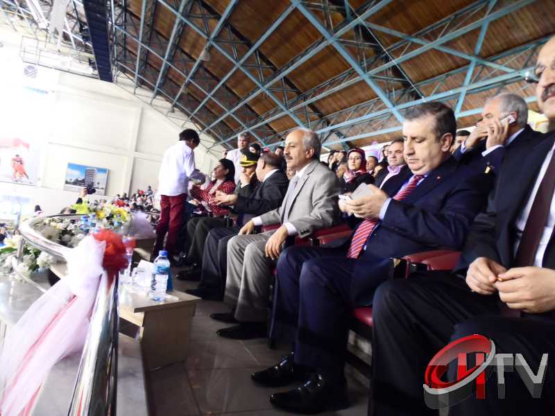 ÇORUM'DA 23 NİSAN KUTLAMALARI 