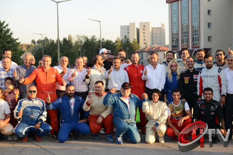 HİTİT RALLİSİNDE ÖDÜL TÖRENİ
<iframe width="420" height="315" src="https://www.youtube.com/embed/XmSG3T7-XzQ" frameborder="0" allowfullscreen></iframe>