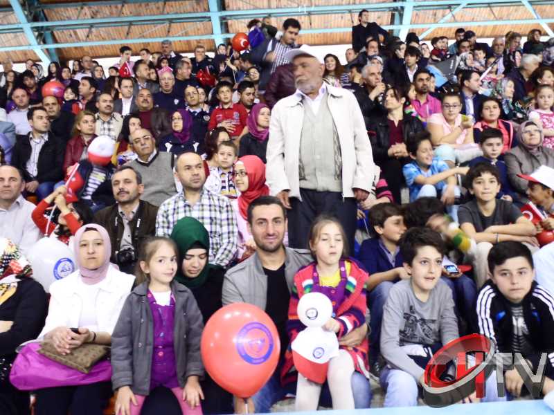 ÇORUM'DA 23 NİSAN KUTLAMALARI 