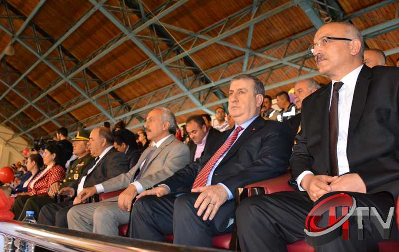 ÇORUM'DA 23 NİSAN KUTLAMALARI 