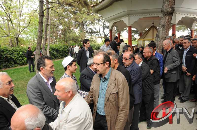MURAT DEMİREZEN'İN CENAZESİNDE SEVGİ SELİ VARDI