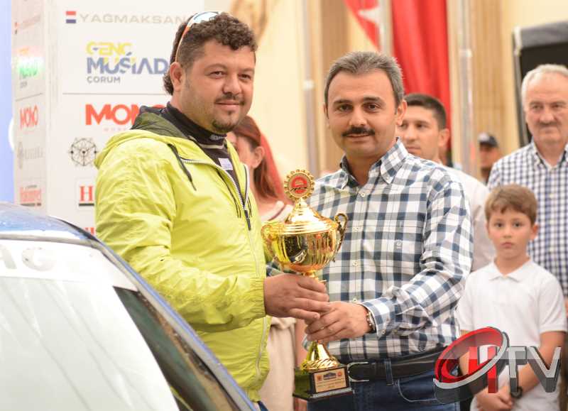 HİTİT RALLİSİNDE ÖDÜL TÖRENİ
<iframe width="420" height="315" src="https://www.youtube.com/embed/XmSG3T7-XzQ" frameborder="0" allowfullscreen></iframe>