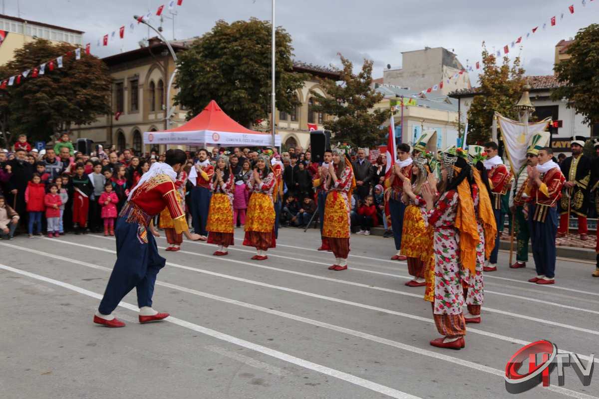 29 EKİM'DE ÇORUMDA COŞKULU KUTLAMA