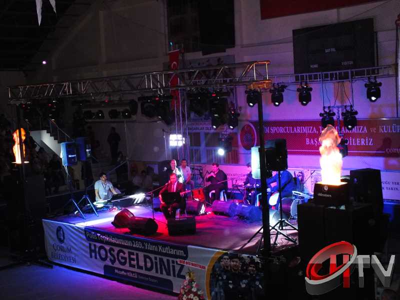 ÇORUM-ORHAN HAKALMAZ KONSERİ BAŞLADI