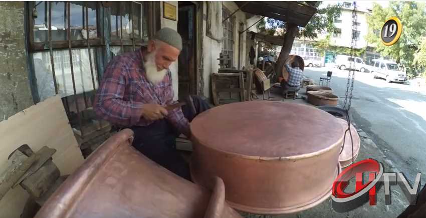 Çorum'da Bakırcılıkta son çekiç sesleri