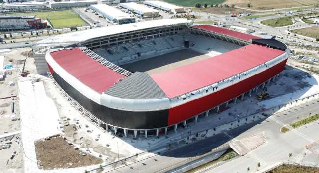 Başkan Gül,Yeni Stadyum inşaatını inceledi