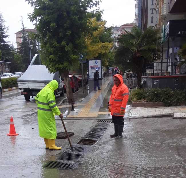 Belediye Ekipleri Teyakkuzda Bekliyor