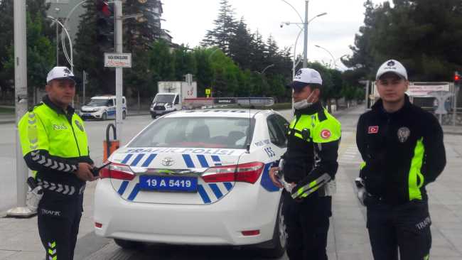 Çorum'da Cadde ve Sokaklarda sıkı kontrol