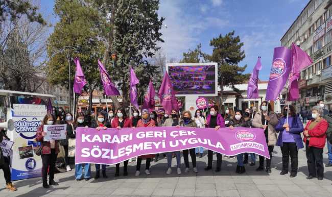 Çorum'da İstanbul sözleşmesine ilk tepkiyi kadın Meclisleri Platformu Verdi 