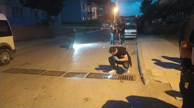 Çorum'da Otomobil içinde bulunan Kadın Kurşunların hedefi oldu