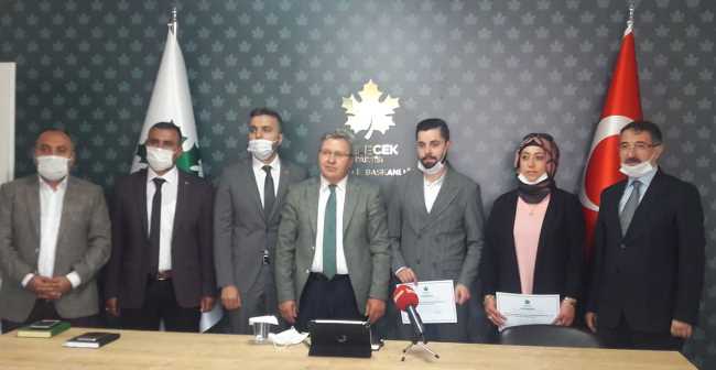 Gelecek Partisi Genel Başkan yardımcısı Feramuz Üstün Çorum'da  Basın toplantısı düzenledi