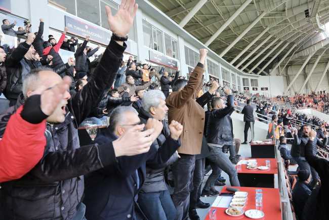 Muhsin Dere "Taraftarımıza inancım tam biz şampiyon olacağız"