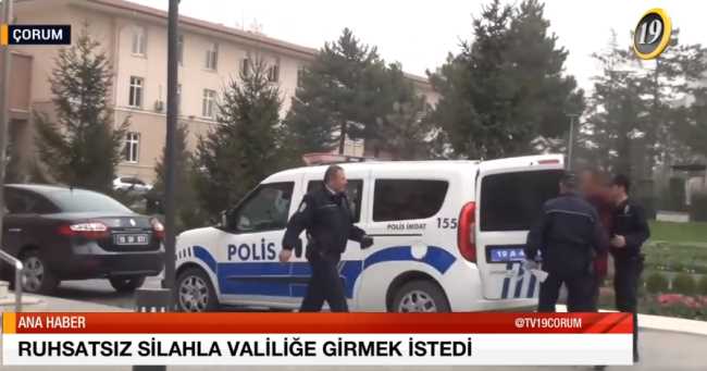 Ruhsatsız Silahla Valiliğe Girmek İstedi