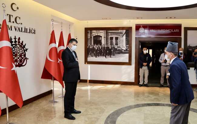 Vali Mustafa Çiftçi tebrikleri kabul etti