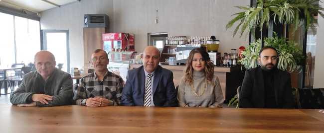 Video haber izle: Ilhan Kılıç'ın başkanlığını yaptığı Ulukavak Mahallesi Yaşatma Dayanışma Derneğinin kahvaltılı basın t
