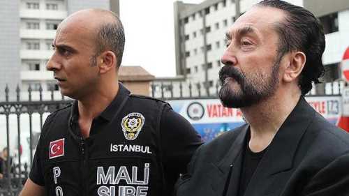 Adnan'ın Şifresi  ‘Biz de tatlı yiyecek miyiz’ 