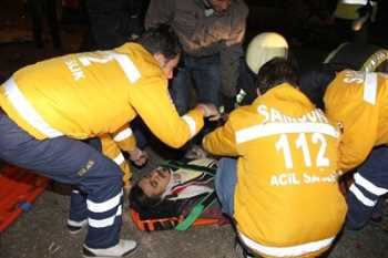 Cenazeden Dönen Araç Önüne Otomobil Uçtu: 12 Yaralı