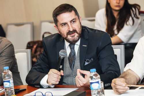 Çenesiz Tunus İş Konseyi Başkanı seçildi