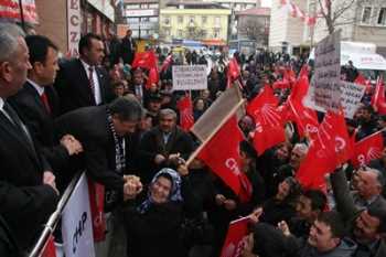CHP İzmir Milletvekili Mustafa Balbay Sungurlu'da seçim bürosu açtı