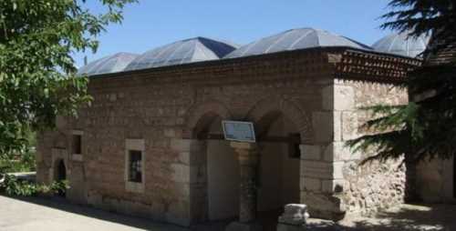 Elvan Çelebi'nin Hayatı ve hizmetleri