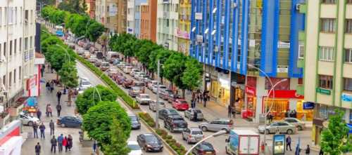 GAZİ VE İNÖNÜ CADDELERİ’NDE PARK ÜCRETİ KALDIRILDI