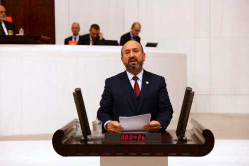 Kavuncu "Atıf Hoca'ya iade-itbarı" gündeme taşıdı