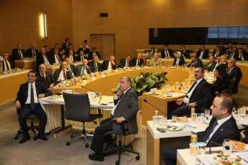 Uslu, Enerji ve Tabi Kaynaklar Bakanlığının Brifingine katıldı