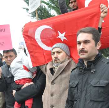 14 ARALIK OPERASYONUNDA  ÇORUM ADLİYESİ ÖNÜNDE 2. GÜN 