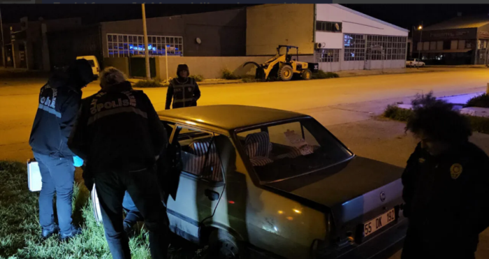 16 Yaşındaki Hırsız Çocuk Suçüstü Yakalandı!