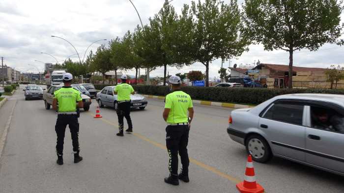  314 TL ceza yazılan bir sürücü polisten indirim yapılmasını istedi