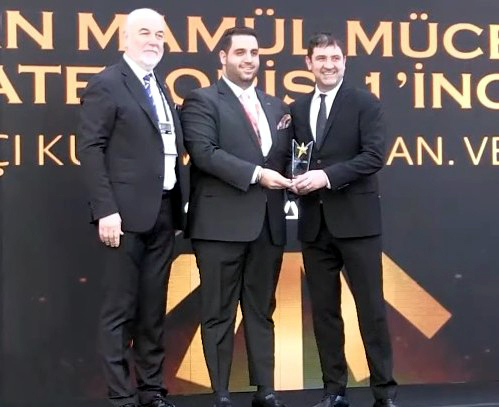 Ahlatçı  üç ödül birden kazandı