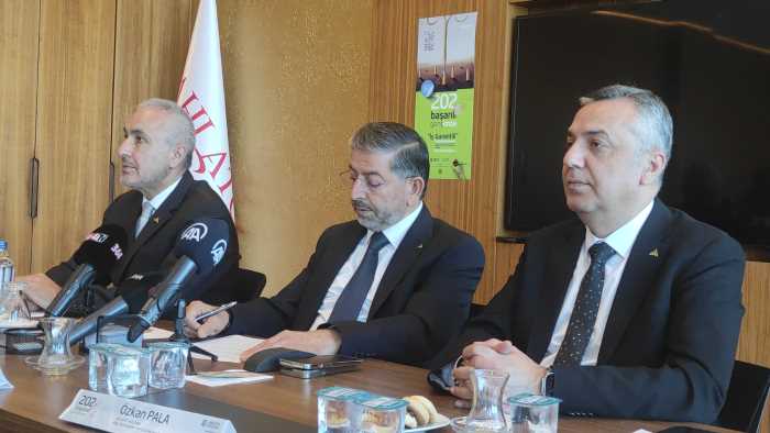 Ahlatçı Holding Türkiye'nin Geleceği 202 Genç Yazılımcıyı Bünyesinde Katıyor