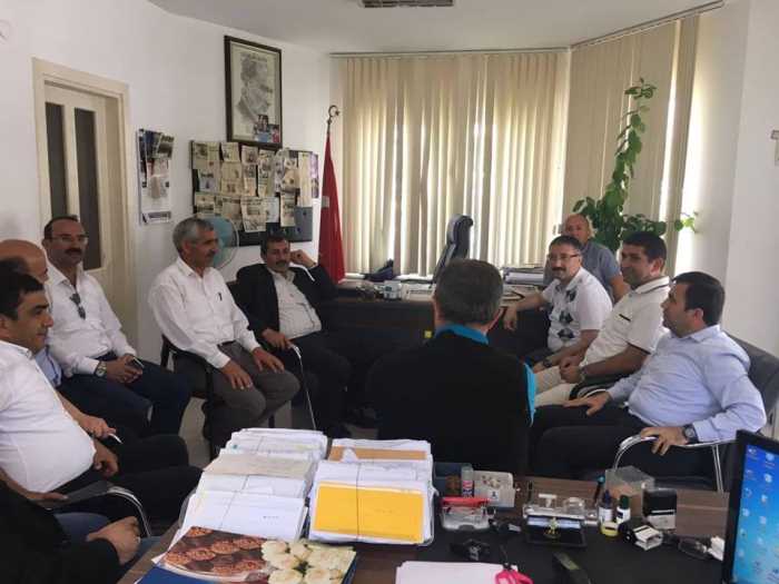 AK Parti'den Ulukavak Mahalle Muhtarı Hanefi Özdemir'e Bayram Ziyareti