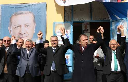 Ak Parti Düvenci Beldesinde seçim bürosu açtı