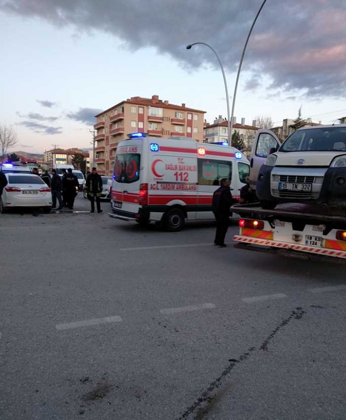Akşemseddin caddesinde Trafik Kazası