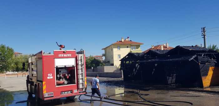 Alaca Sebze Pazarında Yangın Çıktı