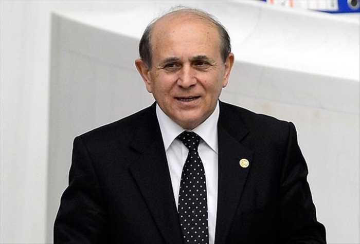 Anayasa Prf. Burhan Hoca hayatını kaybetti