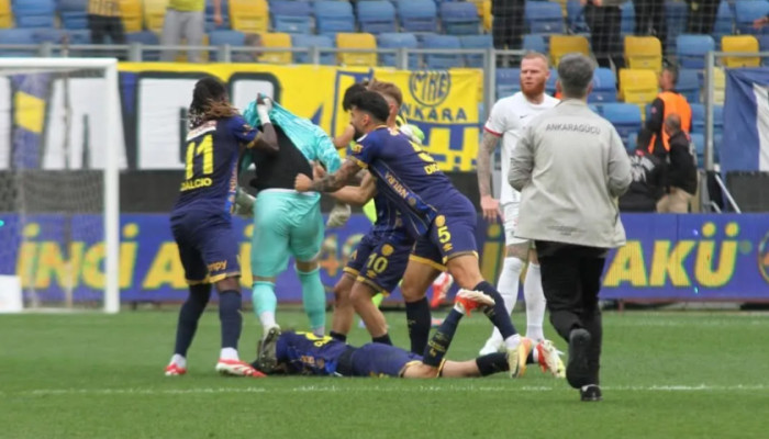 Ankaragücü Çorum FK Maçı Sonrası Gerginlik!