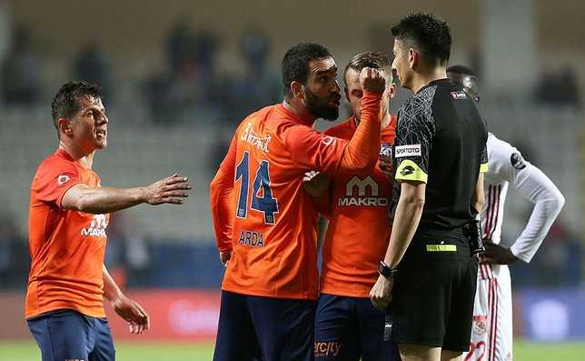 Arda Turan ifade verdi