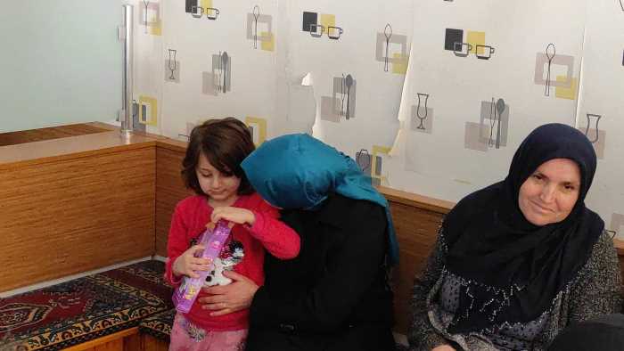 Azime Çiftçi'den KYK'ya Moral Ziyareti Yaptı